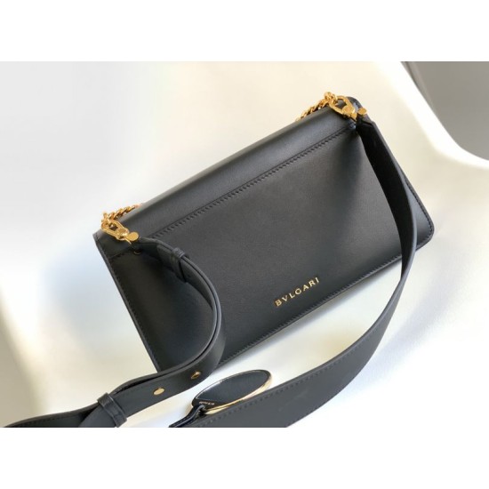 Replica Borsa a tracolla Bvlgari Serpenti East-West Maxi Chain Versione Chip nera Imitazioni Replica perfette Borsa a tracolla Bvlgari Serpenti East-West Maxi Chain Versione Chip nera