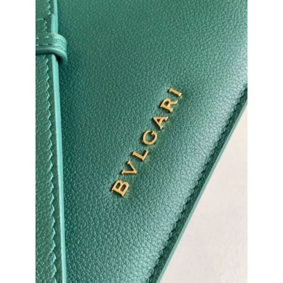Replica Borse a tracolla Bvlgari Serpenti East-West Maxi Chain Versione Chip verde Imitazioni Replica perfette Borse a tracolla Bvlgari Serpenti East-West Maxi Chain Versione Chip verde