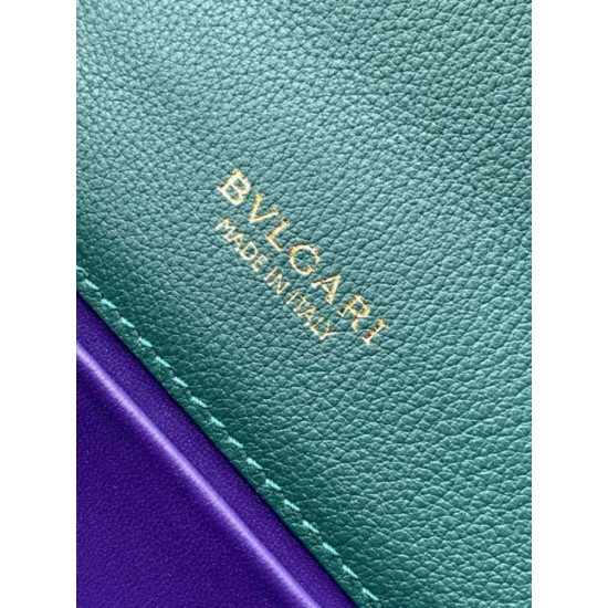 Replica Borse a tracolla Bvlgari Serpenti East-West Maxi Chain Versione Chip verde Imitazioni Replica perfette Borse a tracolla Bvlgari Serpenti East-West Maxi Chain Versione Chip verde