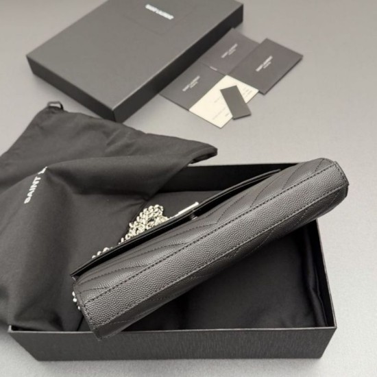 Replica Portafoglio a catena YSL Saint Laurent Envelope pelle originale nero argento Imitazioni Replica perfette Portafoglio a catena YSL Saint Laurent Envelope pelle originale nero argento