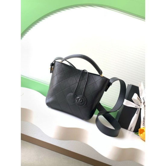 Replica Borsa a mano Chanel 26S AS6268 scamosciata con tracolla larga Nero Imitazioni Replica perfette Borsa a mano Chanel 26S AS6268 scamosciata con tracolla larga Nero