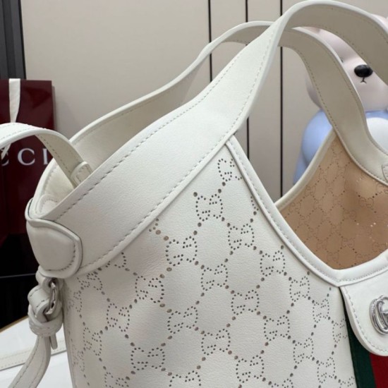 Replica Qualità Premium Borsa piccola Gucci Giglio traforata GG 860845 bianca Imitazioni Replica perfette Qualità Premium Borsa piccola Gucci Giglio traforata GG 860845 bianca