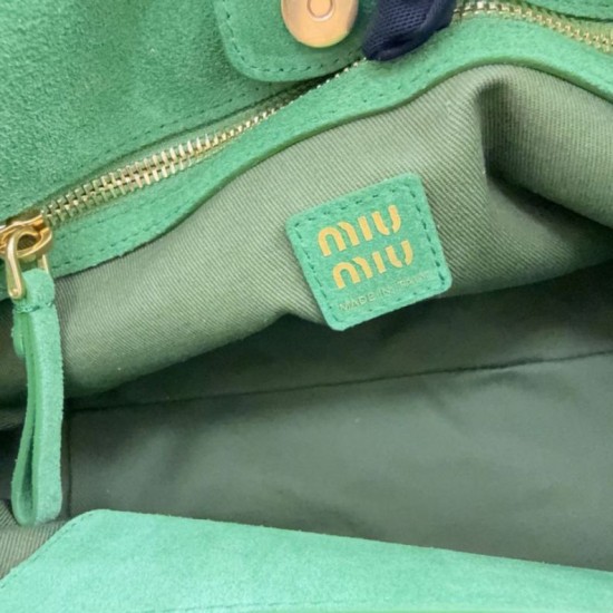 Replica Borsa Tote Miu Miu hammered marrone Imitazioni Replica perfette Borsa Tote Miu Miu hammered marrone