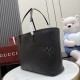 Replica Borsa tote grande Gucci 874745 Tribeca con perforazioni nera Imitazioni Replica perfette Borsa tote grande Gucci 874745 Tribeca con perforazioni nera