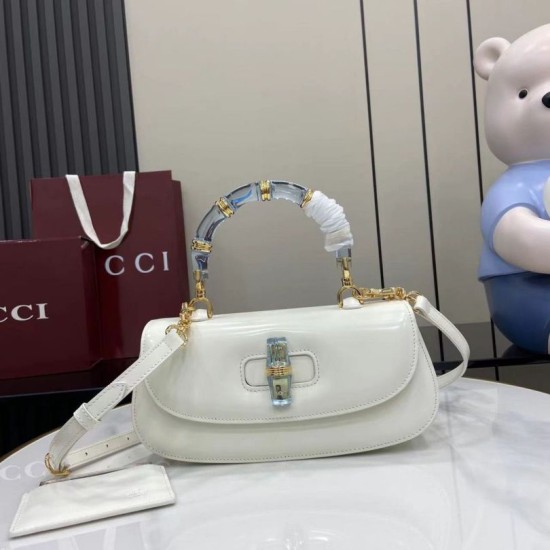 Replica Borse Alta Qualità Gucci Bamboo Diva 827750 Bianca Imitazioni Replica perfette Borse Alta Qualità Gucci Bamboo Diva 827750 Bianca