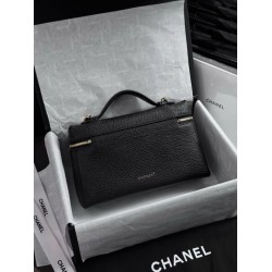 Beauty case grande Chanel Métiers d'art con catena AP5437 Nero Beauty case grande Chanel Métiers d'art con catena AP5437 Nero