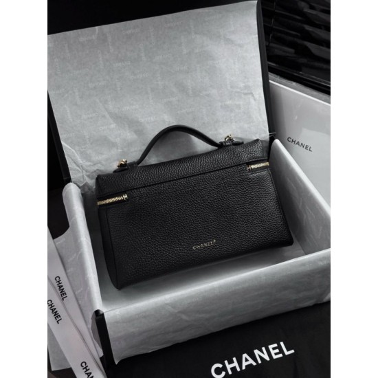 Replica Beauty case grande Chanel Métiers d'art con catena AP5437 Nero Imitazioni Replica perfette Beauty case grande Chanel Métiers d'art con catena AP5437 Nero
