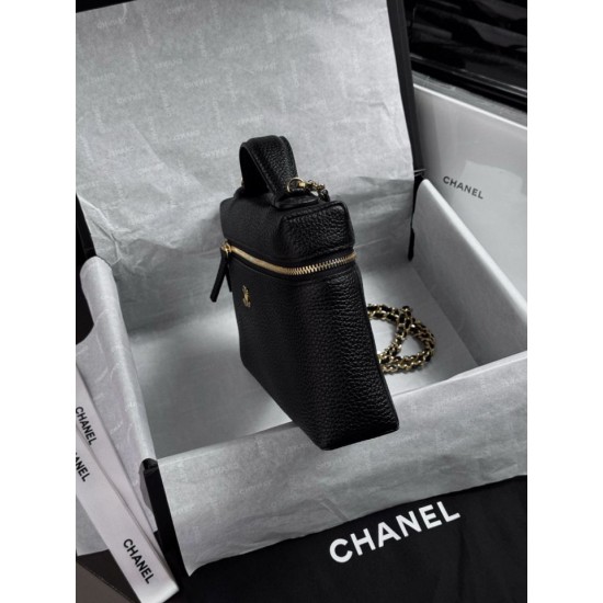 Replica Beauty case grande Chanel Métiers d'art con catena AP5437 Nero Imitazioni Replica perfette Beauty case grande Chanel Métiers d'art con catena AP5437 Nero