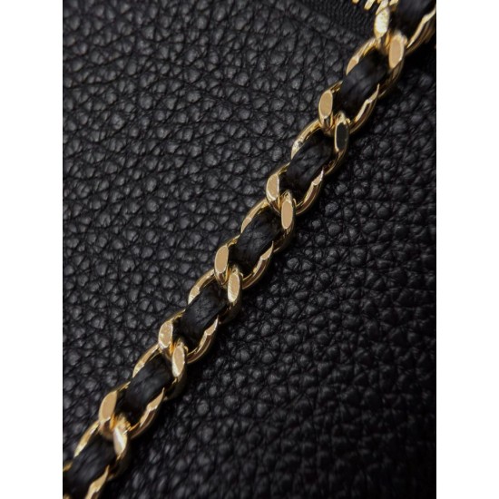 Replica Beauty case grande Chanel Métiers d'art con catena AP5437 Nero Imitazioni Replica perfette Beauty case grande Chanel Métiers d'art con catena AP5437 Nero
