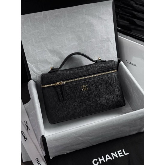 Replica Beauty case grande Chanel Métiers d'art con catena AP5437 Nero Imitazioni Replica perfette Beauty case grande Chanel Métiers d'art con catena AP5437 Nero