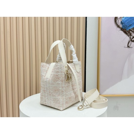 Replica Borse Firmate tote verticale Dior Tweed Toujours motivo Cannage rosa Imitazioni Replica perfette Borse Firmate tote verticale Dior Tweed Toujours motivo Cannage rosa