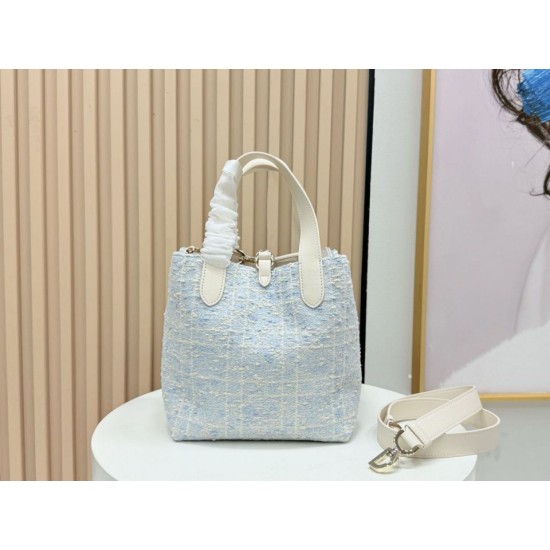 Replica Borsa tote verticale Dior Tweed Toujours motivo Cannage Blu Imitazioni Replica perfette Borsa tote verticale Dior Tweed Toujours motivo Cannage Blu