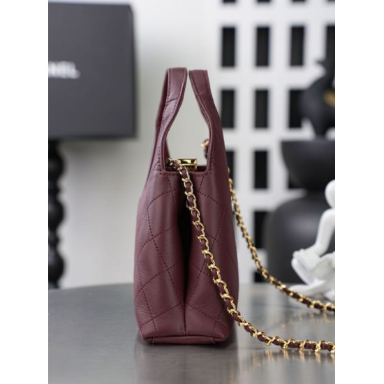 Replica Perfetta Chanel AS6392 triangolare trapuntata bordeaux Imitazioni Replica perfette Perfetta Chanel AS6392 triangolare trapuntata bordeaux
