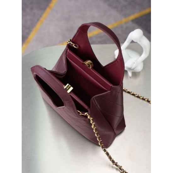 Replica Perfetta Chanel AS6392 triangolare trapuntata bordeaux Imitazioni Replica perfette Perfetta Chanel AS6392 triangolare trapuntata bordeaux