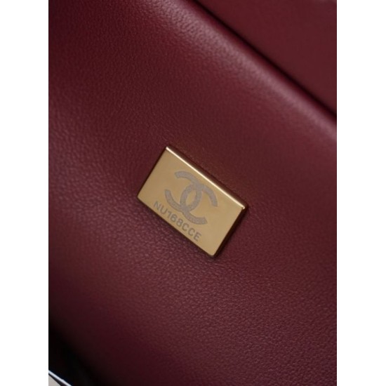 Replica Borsa triangolare trapuntata Chanel AS6392 grigio Imitazioni Replica perfette Borsa triangolare trapuntata Chanel AS6392 grigio