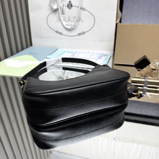 Replica perfette Borsa Prada Re-Edition 2005 Saffiano nera