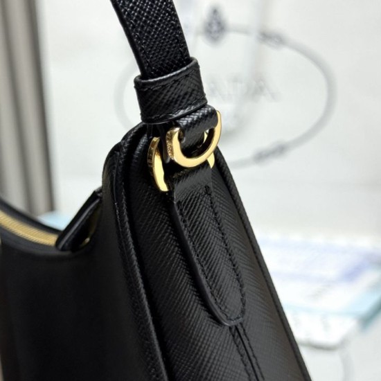 Replica perfette Borsa Prada Re-Edition 2005 Saffiano nera