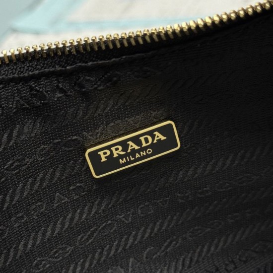 Replica perfette Borsa Prada Re-Edition 2005 Saffiano nera