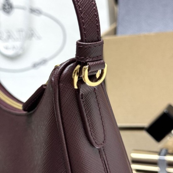 Replica perfette Borse  Alta Qualità Prada Re-Edition 2005 Saffiano Borgogna