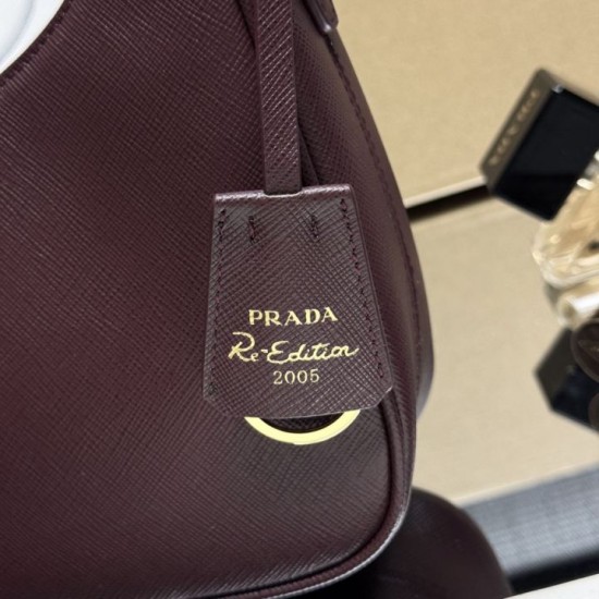 Replica perfette Borse  Alta Qualità Prada Re-Edition 2005 Saffiano Borgogna