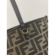 Replica Borsa tote piccola Fendi in tessuto jacquard Marrone Imitazioni Replica perfette Borsa tote piccola Fendi in tessuto jacquard Marrone