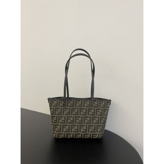 Replica Borsa tote piccola Fendi in tessuto jacquard Marrone Imitazioni Replica perfette Borsa tote piccola Fendi in tessuto jacquard Marrone