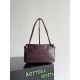 Replica Borsa a tracolla piccola BV Bottega Veneta Madison Borgogna Imitazioni Replica Perfette Borsa a tracolla piccola BV Bottega Veneta Madison Borgogna