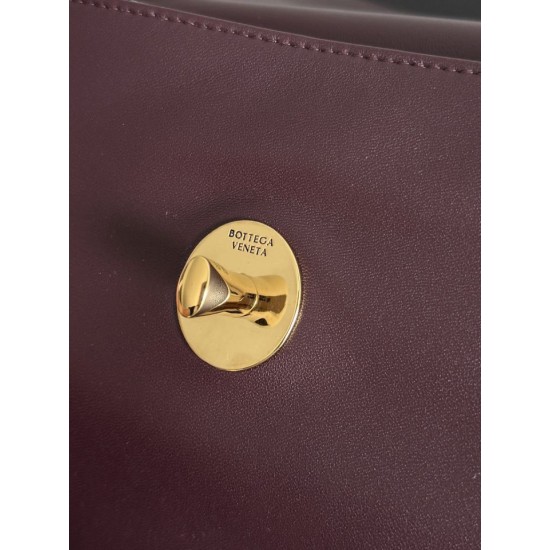 Replica Borsa a tracolla piccola BV Bottega Veneta Madison Borgogna Imitazioni Replica Perfette Borsa a tracolla piccola BV Bottega Veneta Madison Borgogna
