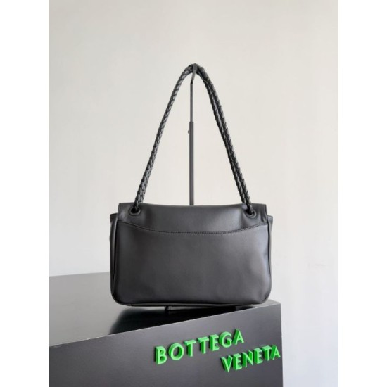 Replica Perfetta a tracolla piccola BV Bottega Veneta Madison nera Imitazioni Replica perfette Perfetta a tracolla piccola BV Bottega Veneta Madison nera