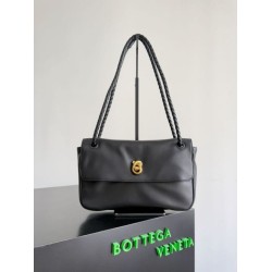 Borse a tracolla piccola BV Bottega Veneta Madison nera