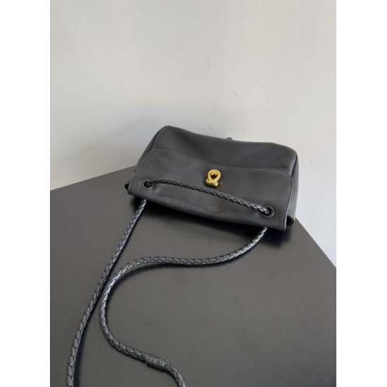 Replica Perfetta a tracolla piccola BV Bottega Veneta Madison nera Imitazioni Replica perfette Perfetta a tracolla piccola BV Bottega Veneta Madison nera