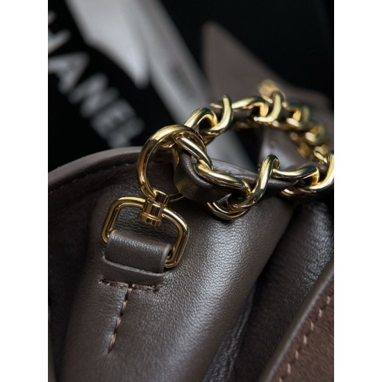 Replica Perfetta Chanel Flap Maxi AS6281 scamosciata con catena Imitazioni Replica perfette Perfetta Chanel Flap Maxi AS6281 scamosciata con catena