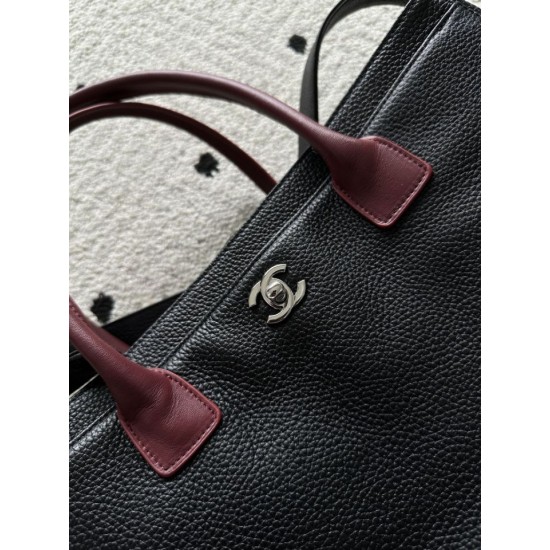 Replica Borsa tote Chanel Cerf Executive Rossa/Nero Imitazioni Replica perfette Borsa tote Chanel Cerf Executive Rossa/Nero