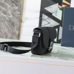 Replica di alta qualità Borsa a tracolla Dior Mini Saddle Heritage con patta nero Replica Perfetta Borsa a tracolla Dior Mini Saddle Heritage con patta nero