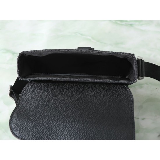 Replica di alta qualità Borsa a tracolla Dior Mini Saddle Heritage con patta nero Replica Perfetta Borsa a tracolla Dior Mini Saddle Heritage con patta nero