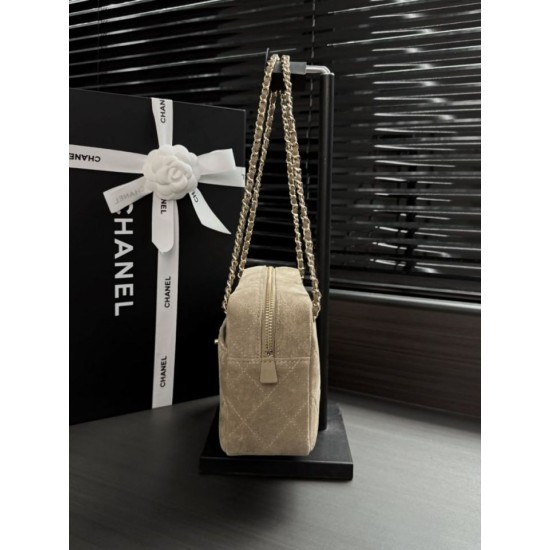Borsa a tracolla orizzontale Chanel 26A AS6443 Albicocca scamosciata Borsa a tracolla orizzontale Chanel 26A AS6443 Albicocca scamosciata