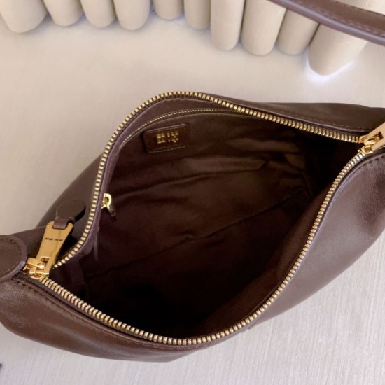 Replica di alta qualità Borsa a tracolla Spirit Hobo Miu Miu 5BC216 nappa Borgogna Replica Perfetta Borsa a tracolla Spirit Hobo Miu Miu 5BC216 nappa Borgogna