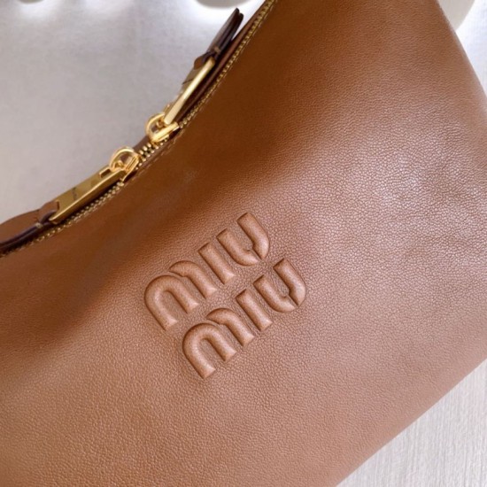 Replica di alta qualità Borsa a tracolla Spirit Hobo Miu Miu 5BC216 nappa Marrone Replica Perfetta Borsa a tracolla Spirit Hobo Miu Miu 5BC216 nappa Marrone