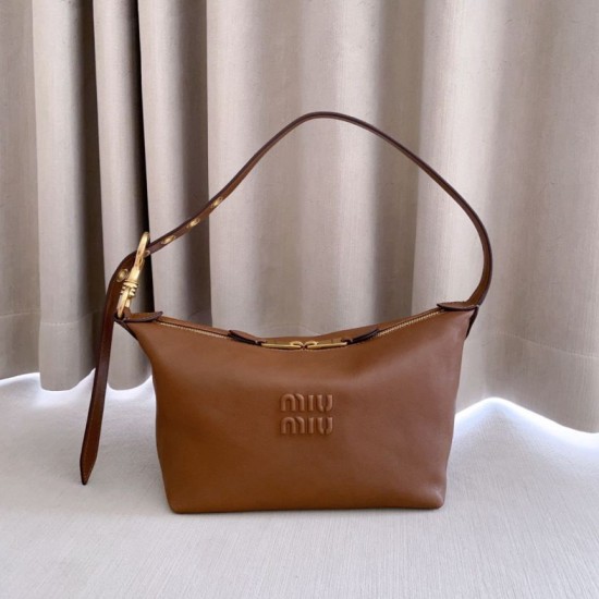 Replica di alta qualità Borsa a tracolla Spirit Hobo Miu Miu 5BC216 nappa Marrone Replica Perfetta Borsa a tracolla Spirit Hobo Miu Miu 5BC216 nappa Marrone