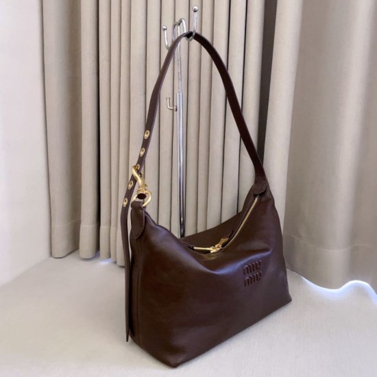 Replica di alta qualità Borsa a tracolla Spirit Hobo Miu Miu 5BC217 nappa Borgogna Replica Perfetta Borsa a tracolla Spirit Hobo Miu Miu 5BC217 nappa Borgogna