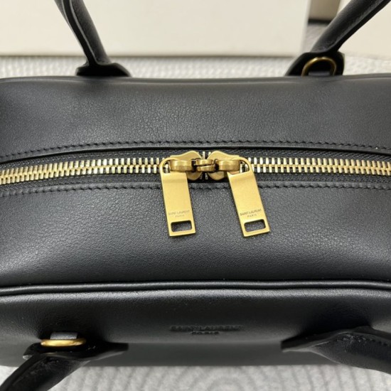 Replica di alta qualità Borsa Boston Sac de Jour YSL Saint Laurent pelle liscia Nero Replica Perfetta Borsa Boston Sac de Jour YSL Saint Laurent pelle liscia Nero