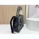 Replica di alta qualità Borsa Dior Book Tote motivo Dior Oblique Médaillon nero Replica Perfetta Borsa Dior Book Tote motivo Dior Oblique Médaillon nero