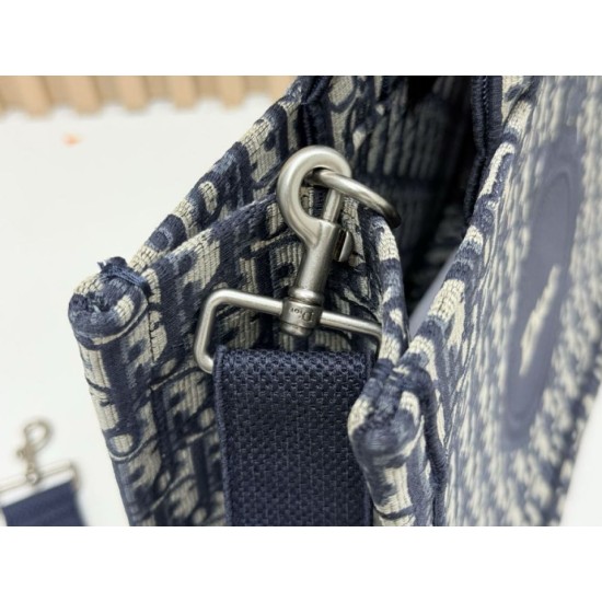 Replica di alta qualità Borsa Dior Book Tote motivo Dior Oblique Médaillon nero Replica Perfetta Borsa Dior Book Tote motivo Dior Oblique Médaillon nero