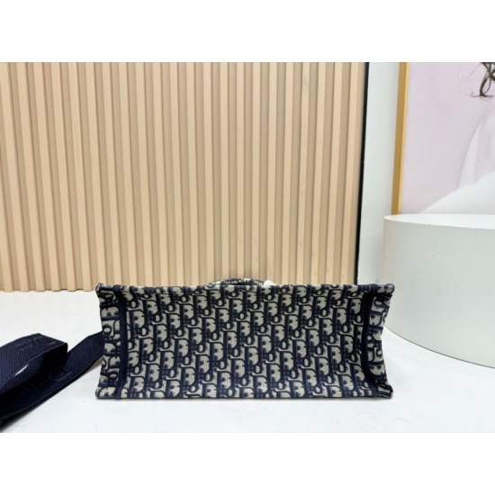 Replica di alta qualità Borsa Dior Book Tote motivo Dior Oblique Médaillon nero Replica Perfetta Borsa Dior Book Tote motivo Dior Oblique Médaillon nero