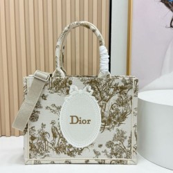Replica Perfetta Borsa Dior Dioriviera Book Tote piccola/media/grande con ricamo floreale Marrone