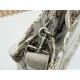 Replica di alta qualità Borsa Dior Dioriviera Book Tote piccola/media/grande con ricamo floreale Marrone Replica Perfetta Borsa Dior Dioriviera Book Tote piccola/media/grande con ricamo floreale Marrone