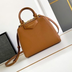 Replica Perfetta Borsa Givenchy Antigona Cube giallo terroso