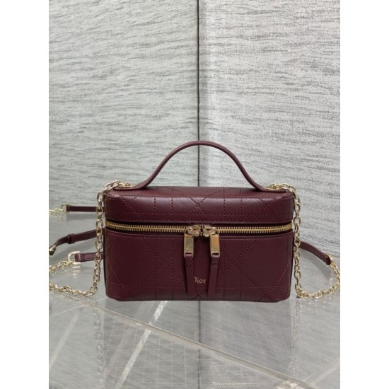 Replica di alta qualità Pochette Dior il trucco Lady Dior Borgogna Replica Perfetta Pochette Dior il trucco Lady Dior Borgogna