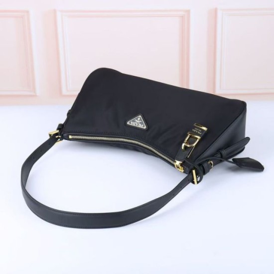 Replica di lusso Borsa a tracolla Prada Tessuto Locker nylon nero Replica di lusso Borsa a tracolla Prada Tessuto Locker nylon nero