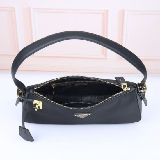 Replica di lusso Borsa a tracolla Prada Tessuto Locker nylon nero Replica di lusso Borsa a tracolla Prada Tessuto Locker nylon nero